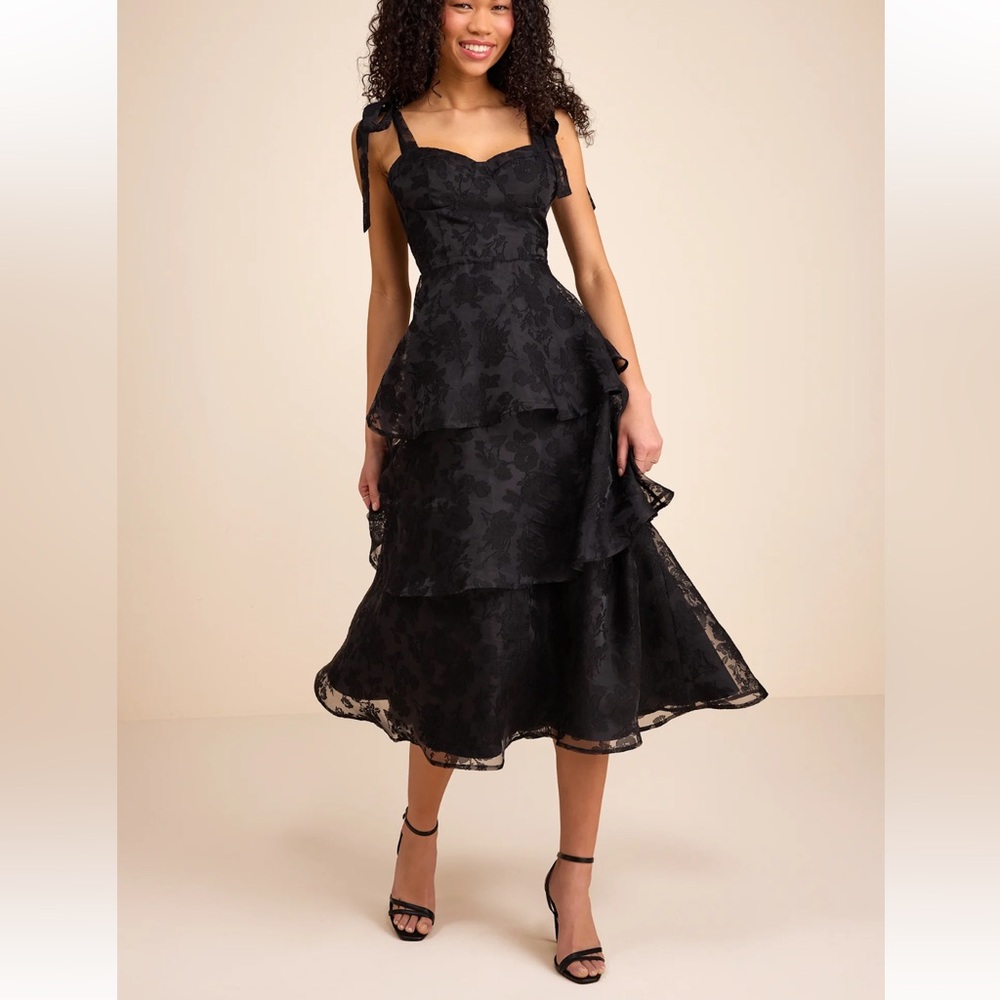 Lulu's Black Floral Midi Dress